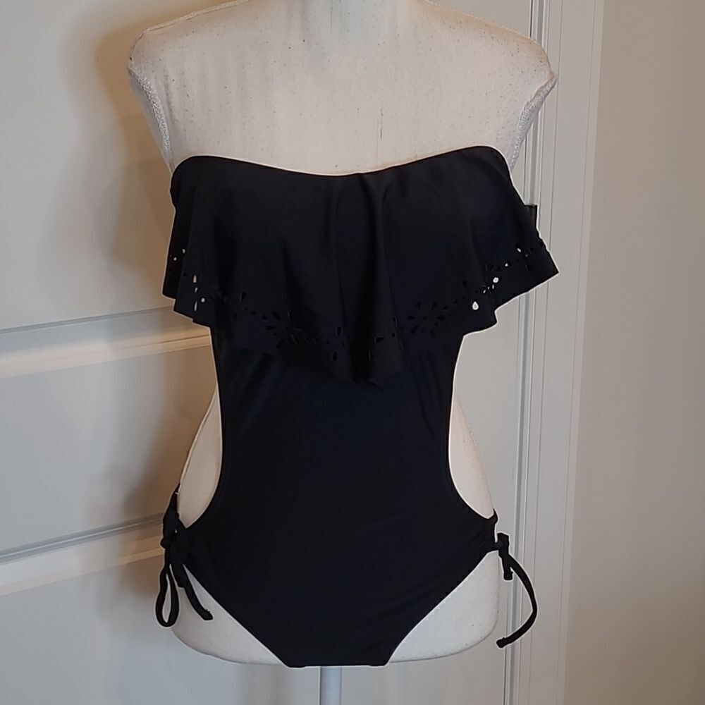 1 pc sz M black swimwear/swimsuit